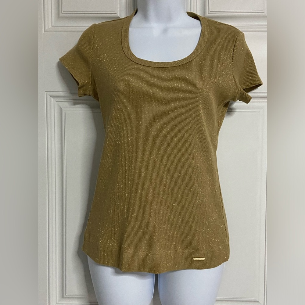 T4a- MOGA Gold Metallic Thread Ribbed Knit T-Shirt